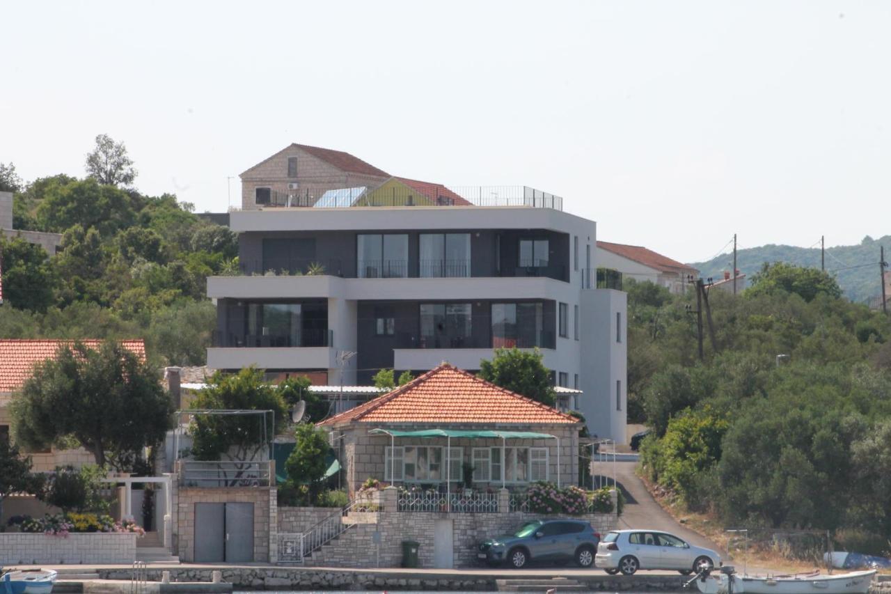 Apartments Marebella Lumbarda Dış mekan fotoğraf