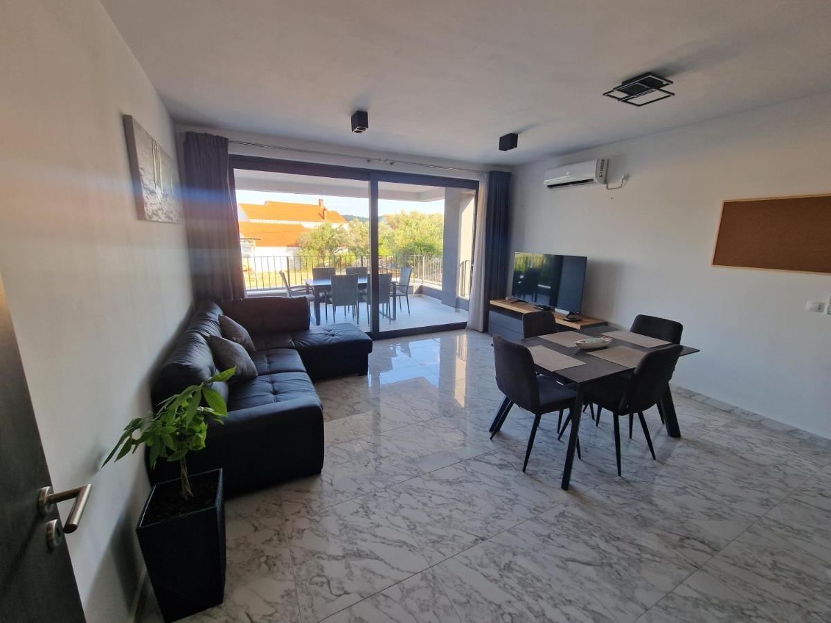 Apartments Marebella Lumbarda Dış mekan fotoğraf